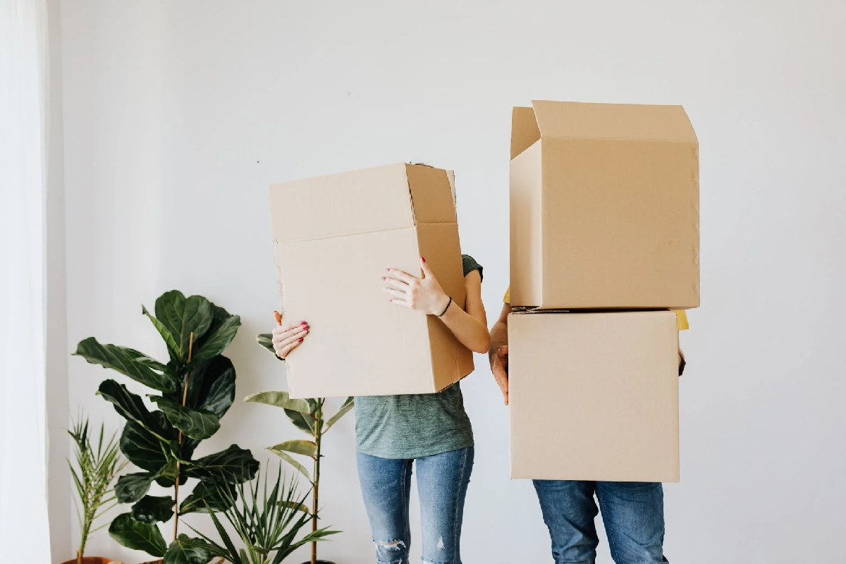 Where to Get Moving Boxes In NYC, According to Moving Experts