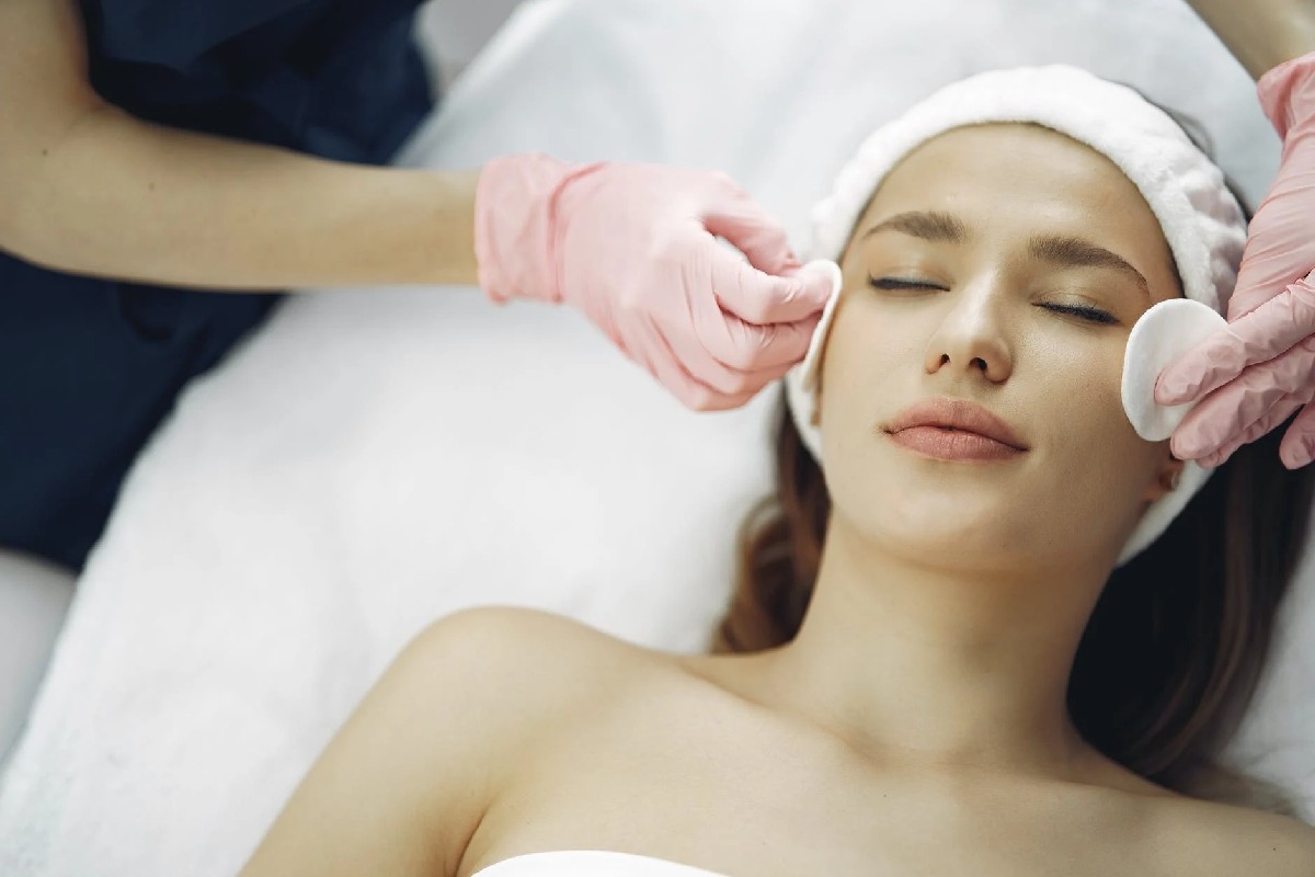 6 Benefits of Getting Regular Facials