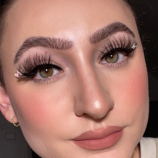 There are many other styles here - False Lashes
