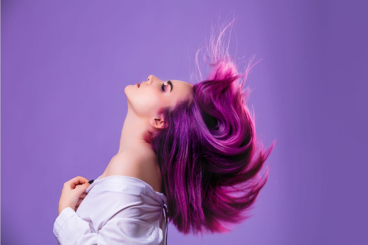 The Best Ways to Kill Time While Dyeing Your Hair