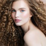 Everything You Need to Know About ‘Hair Clouding’ for Curly Hair